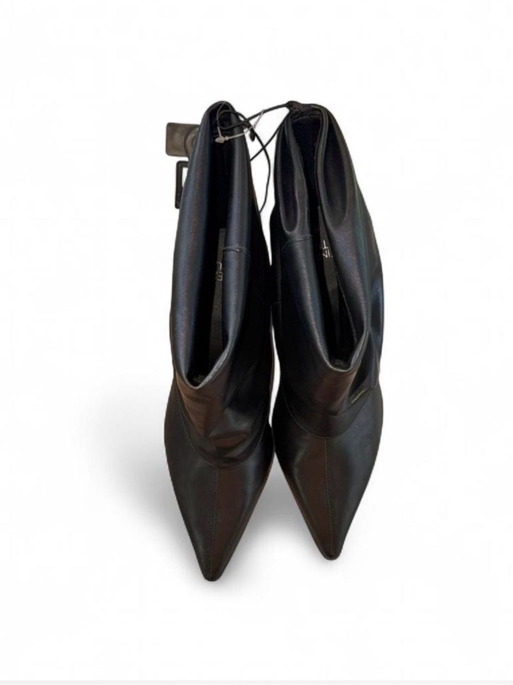 Time and Tru Black Fold Over Kitten Heel Ankle Booties Pointed Toe Size 8 - Picture 4 of 8